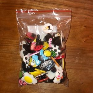 100 piece croc charms